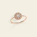 Ring with round pavé and diamonds